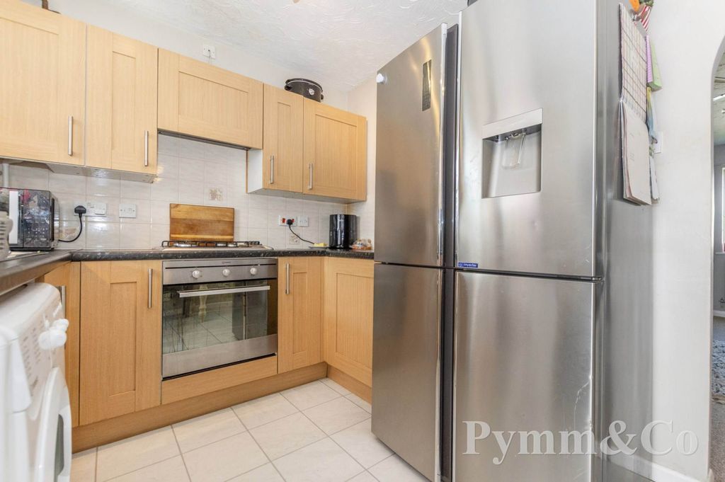 Property photo 2 of 9