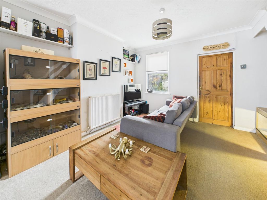 Property photo 3 of 17