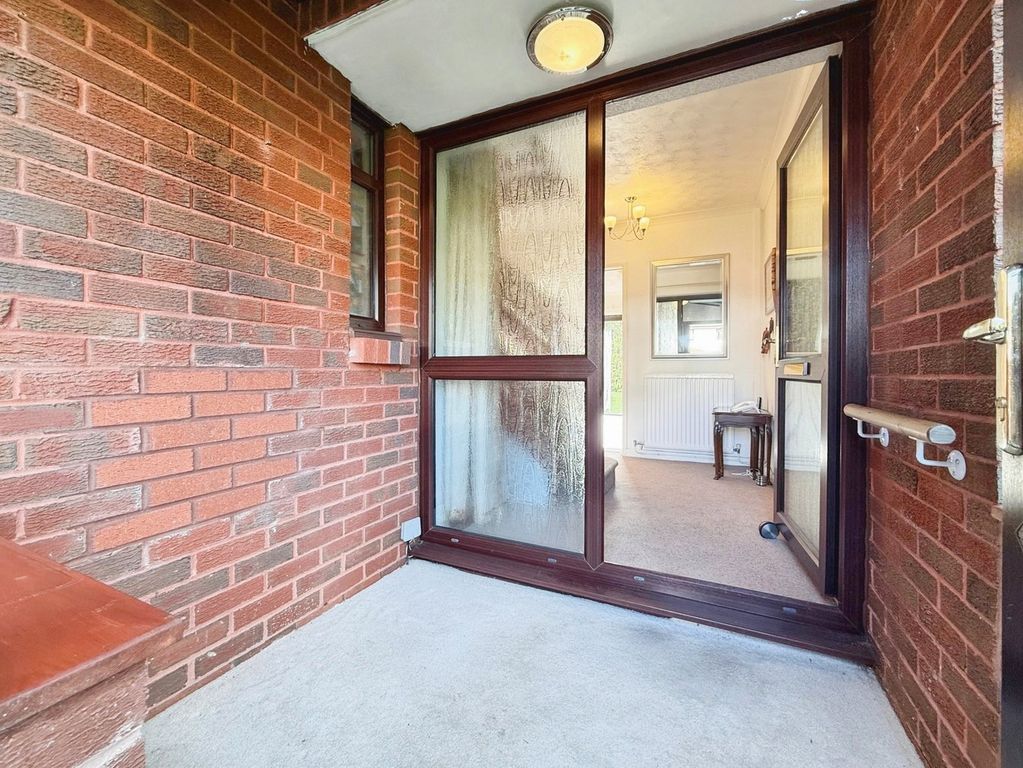 Property photo 2 of 28