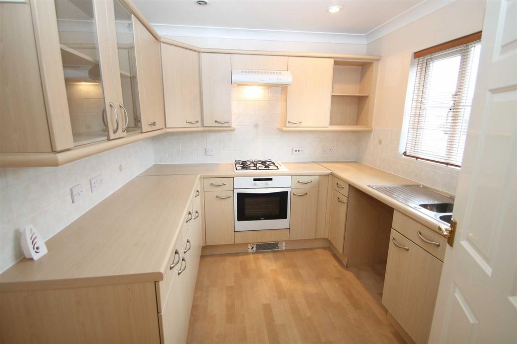 Property photo 3 of 17