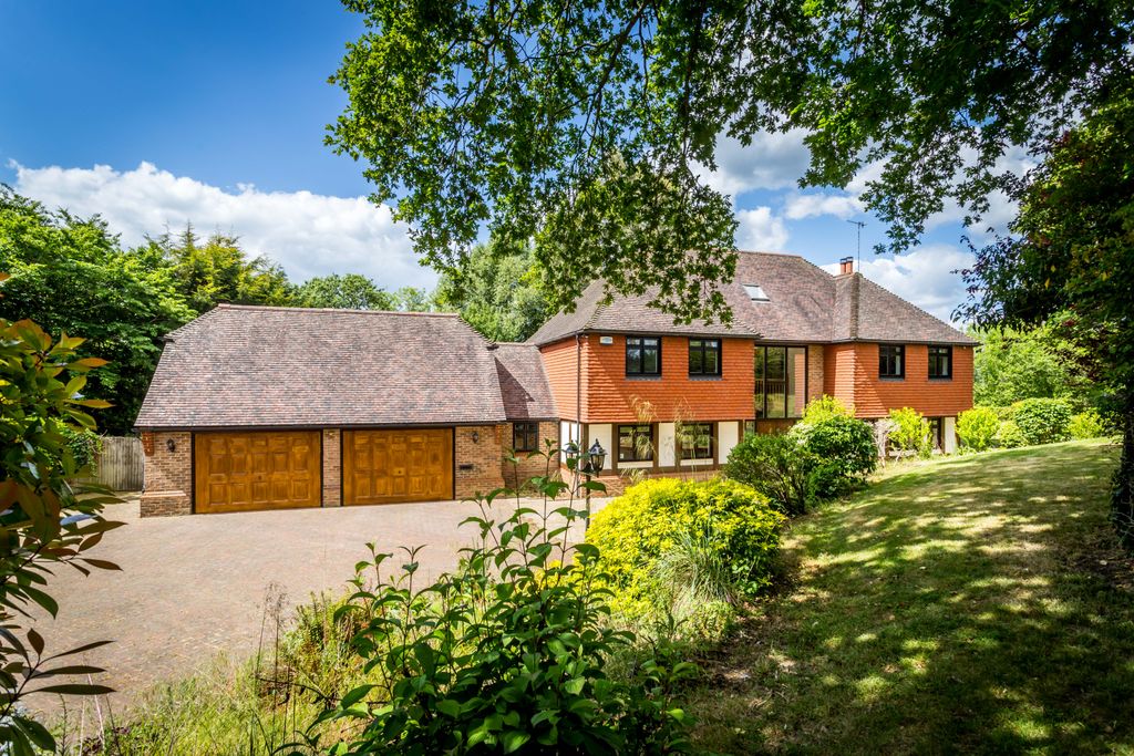 Property photo 1 of 33