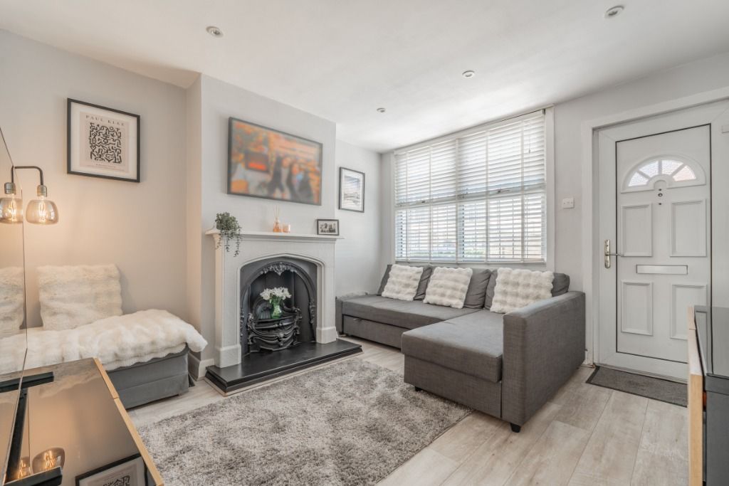 Property photo 2 of 22 5182762