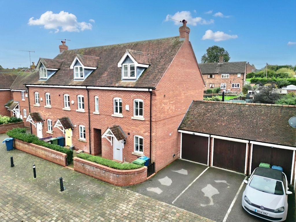 Property photo 1 of 32