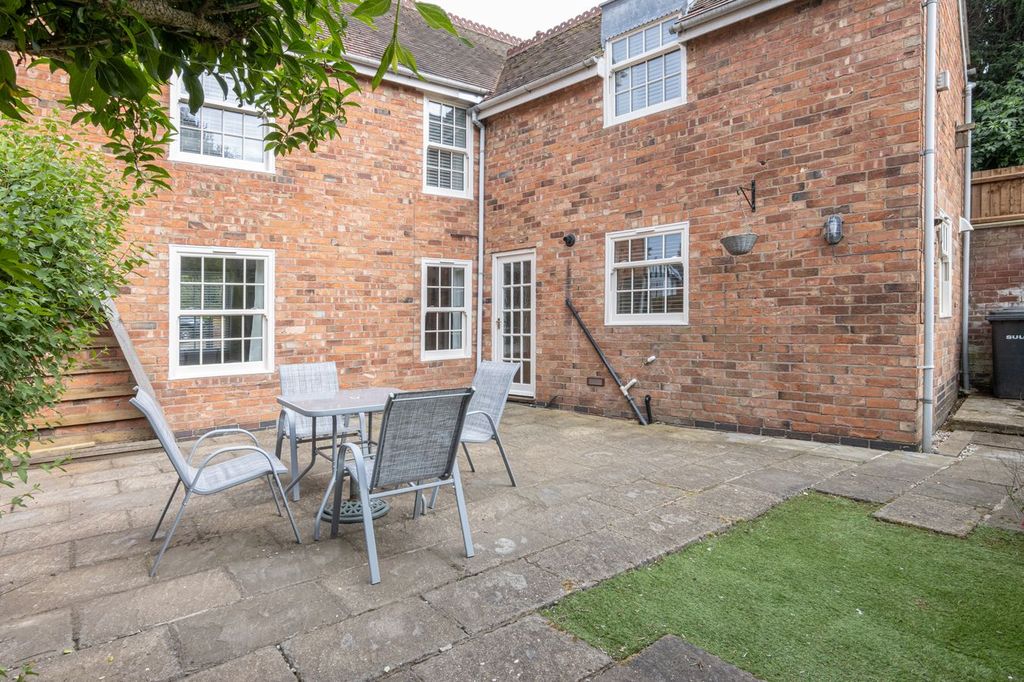 Property photo 1 of 30