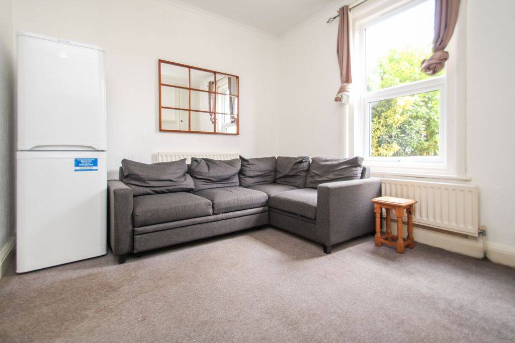 Property photo 3 of 14 Photo 24