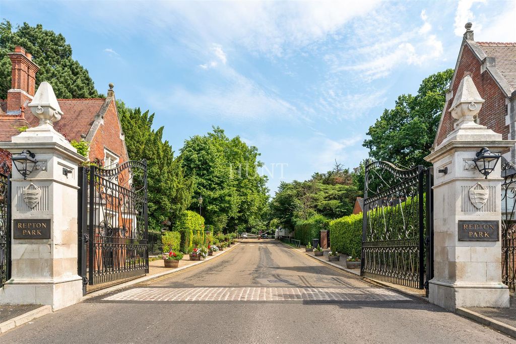 Property photo 1 of 20