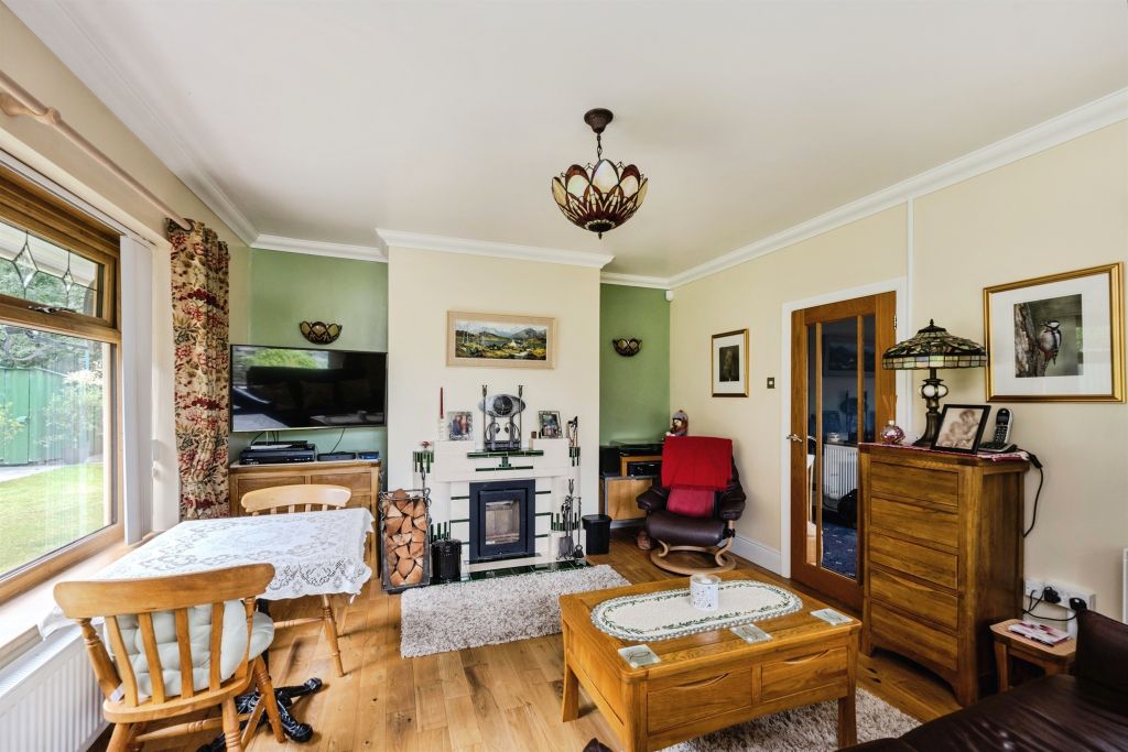 Property photo 2 of 27