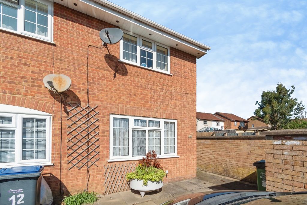 Property photo 1 of 12