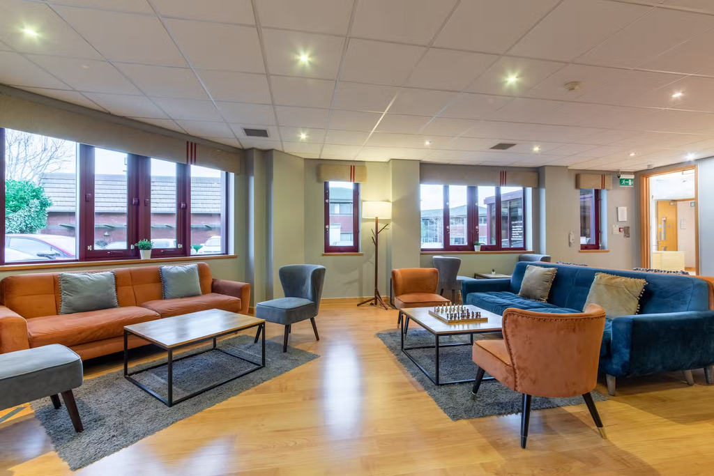 Property photo 2 of 8