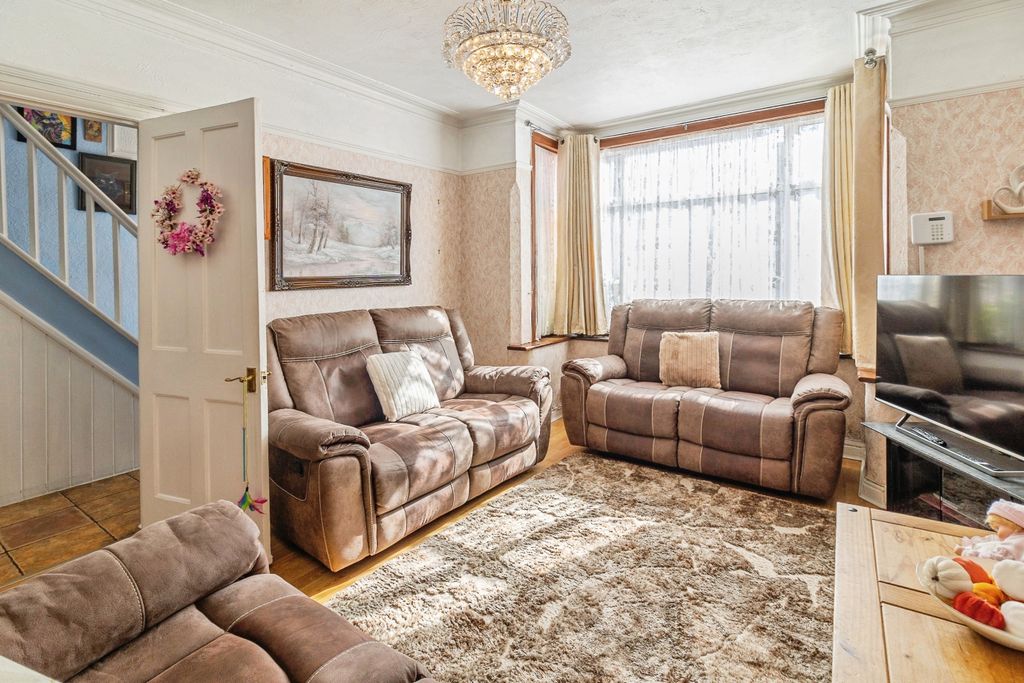Property photo 3 of 20 A06A0620