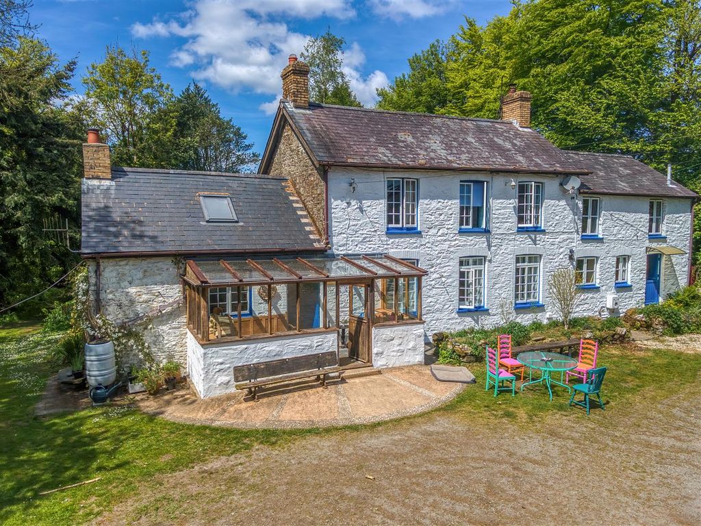 Property photo 1 of 69 Main House And Cottage