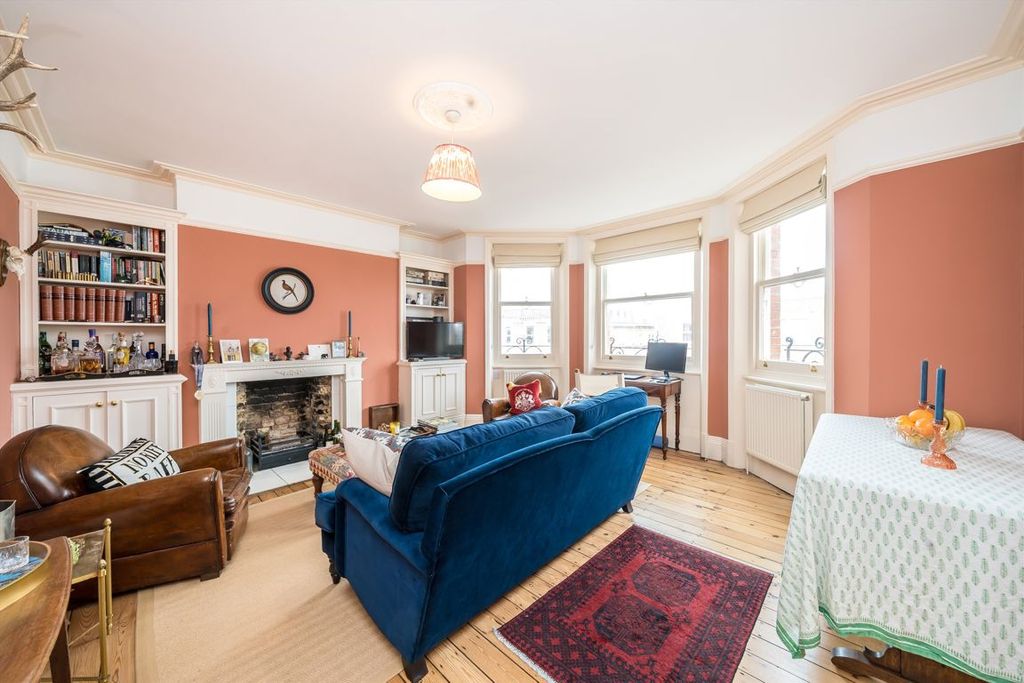 Property photo 2 of 8