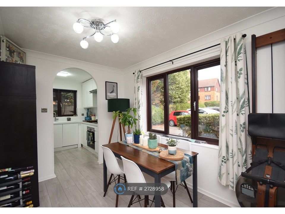 Property photo 2 of 6