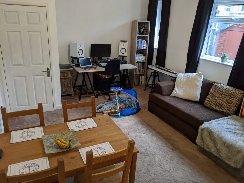 Property photo 3 of 8