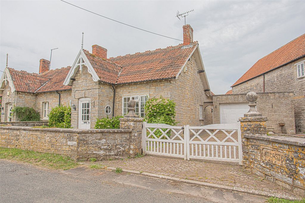 Property photo 1 of 16 Picture No. 12