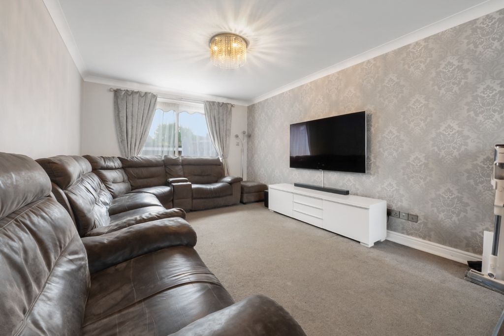 Property photo 3 of 19 4573532