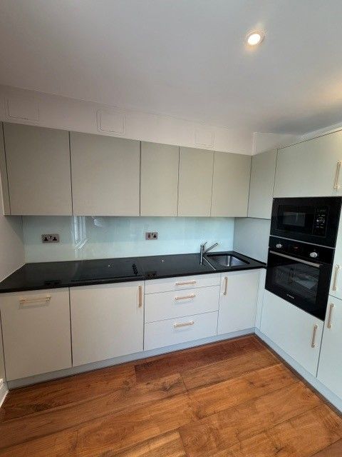 Property photo 1 of 8 Kitchen