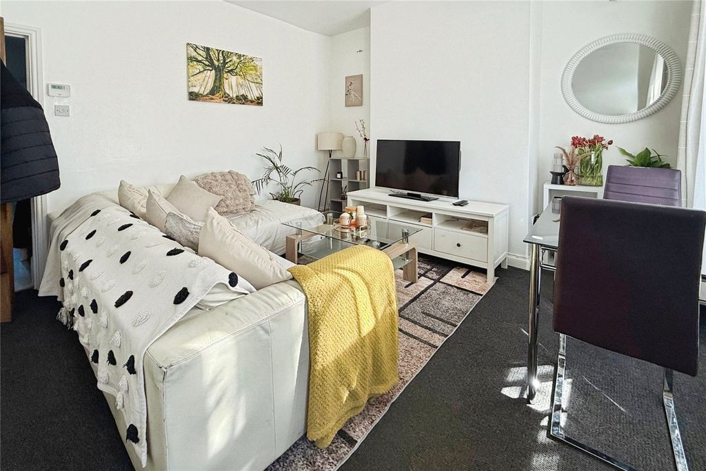 Property photo 2 of 10 Picture No. 05