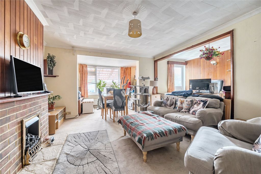 Property photo 2 of 11 Picture No. 15