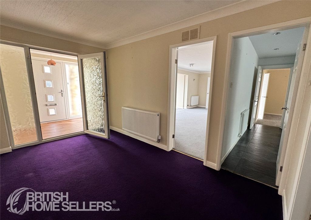 Property photo 3 of 34 Picture No. 25