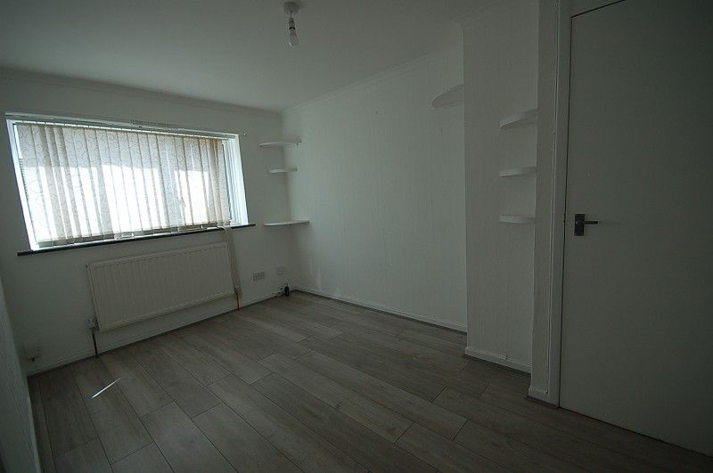 Property photo 3 of 14 2694-Pra12483-11-Raw