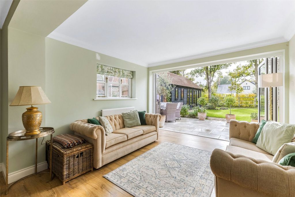 Property photo 2 of 16 Dining/Sitting Room