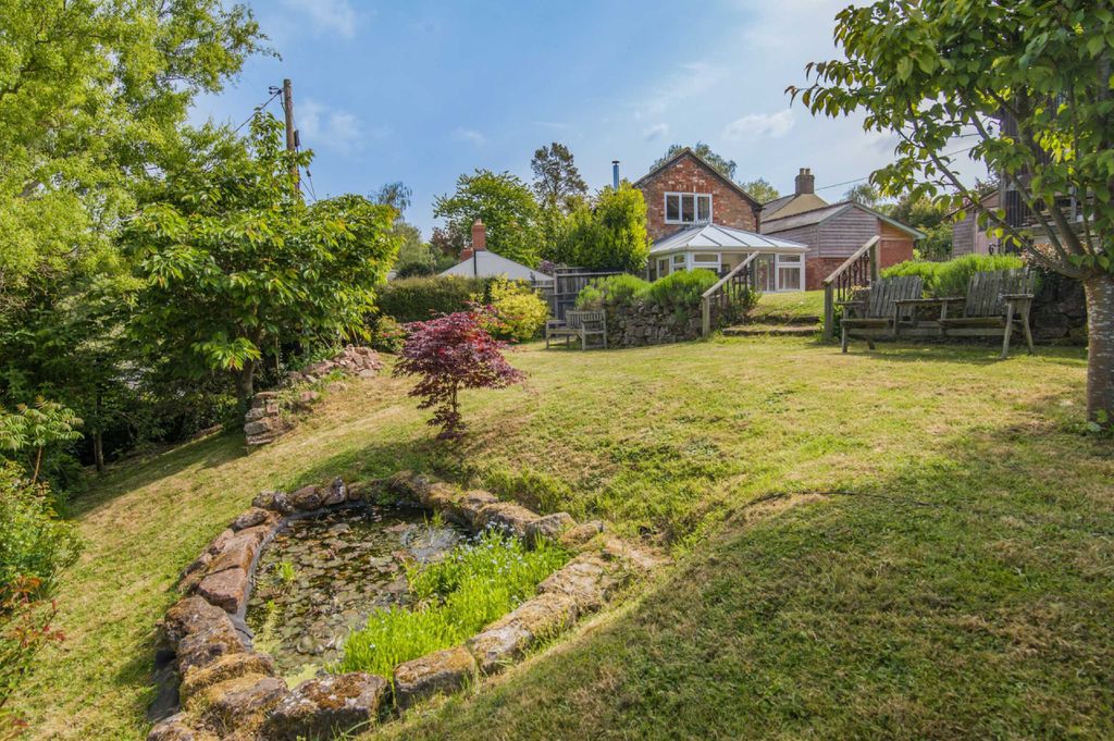 Property photo 3 of 37