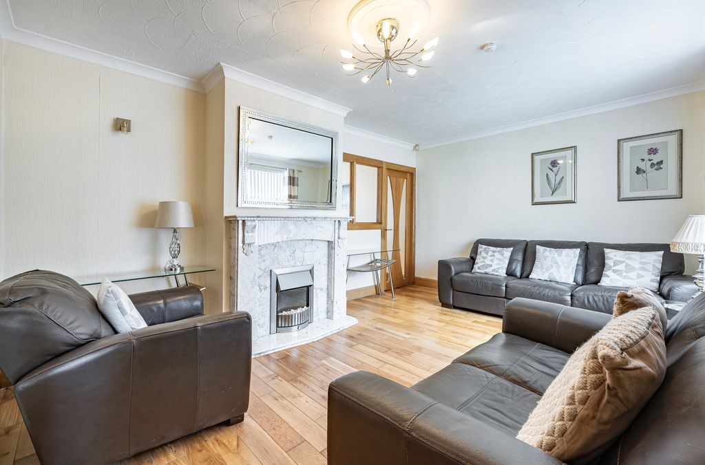 Property photo 2 of 37