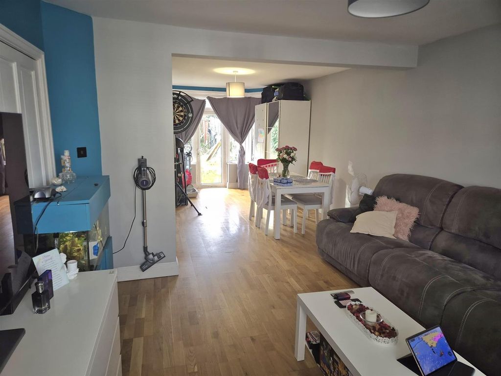 Property photo 3 of 9 Reception.Jpg