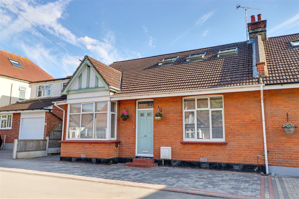 Property photo 1 of 26