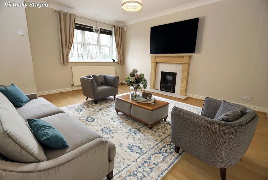 Property photo 2 of 35