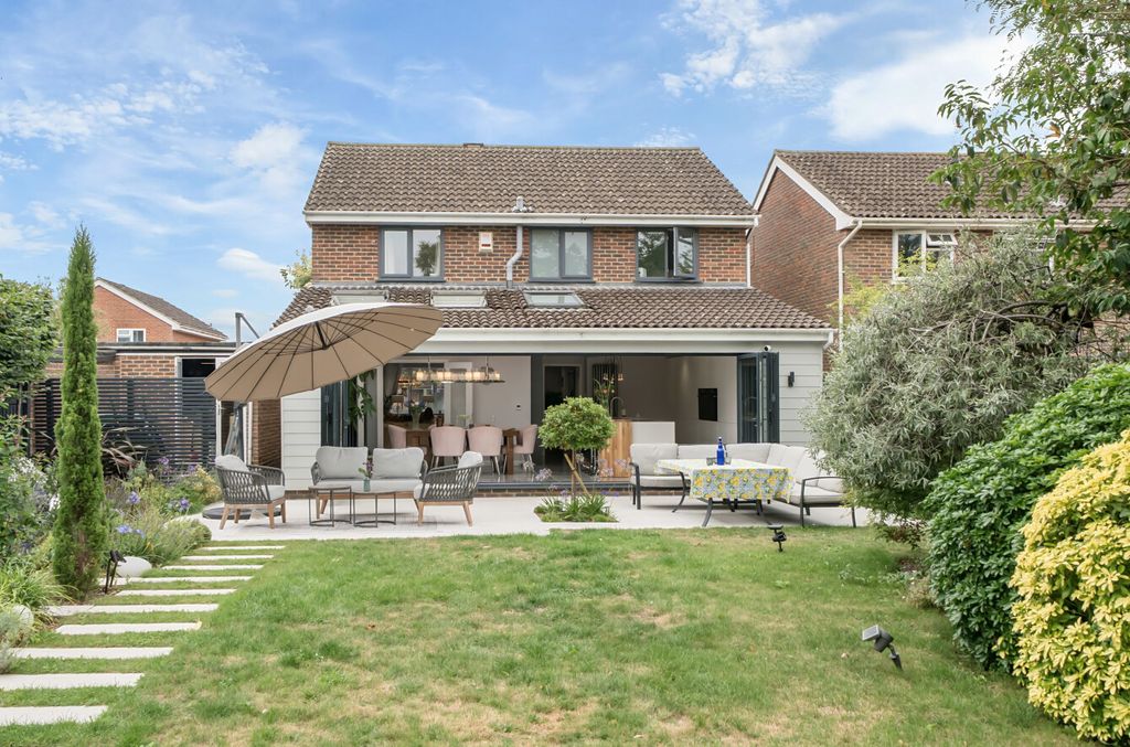 Property photo 2 of 19 1325481-6-6883716...