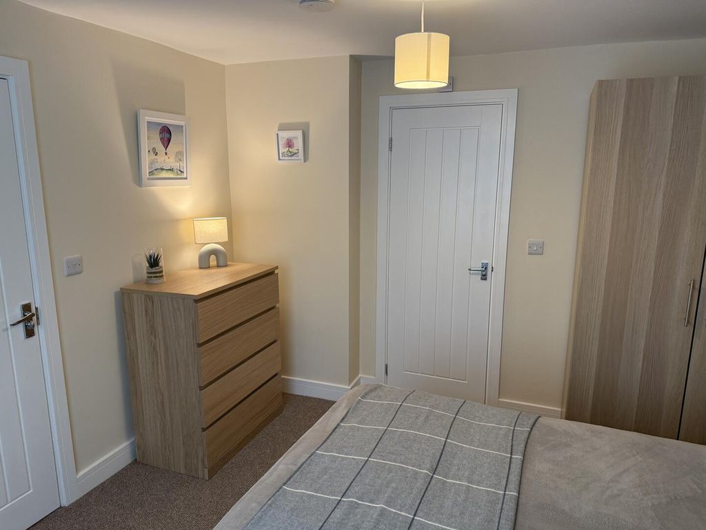 Property photo 3 of 13 Bedroom