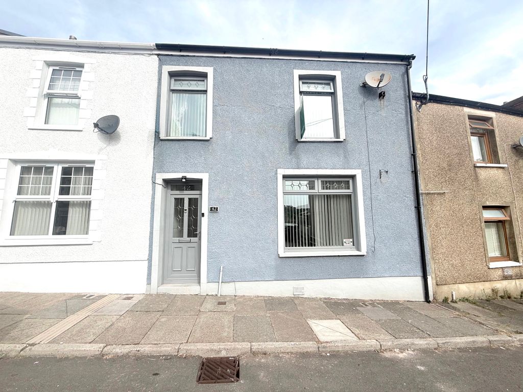 Property photo 1 of 24