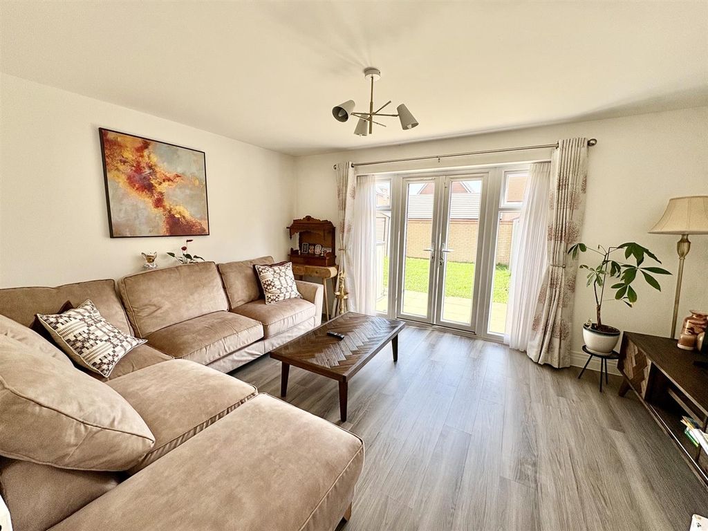 Property photo 2 of 14