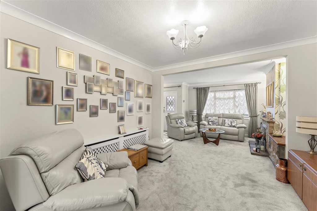 Property photo 2 of 21 1