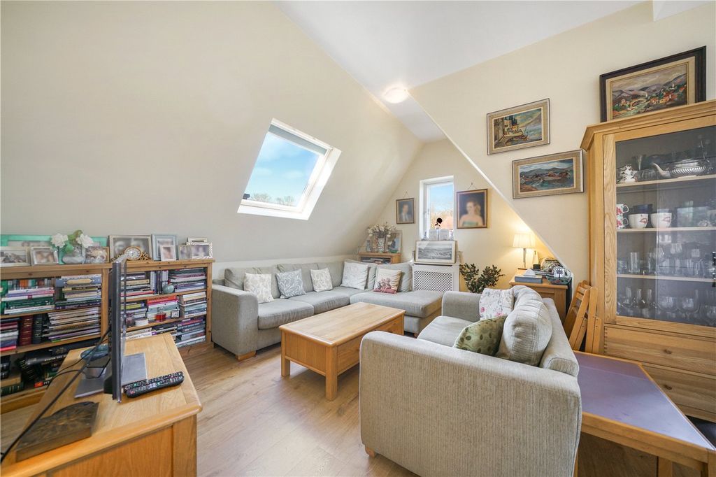 Property photo 3 of 15 Picture No. 01