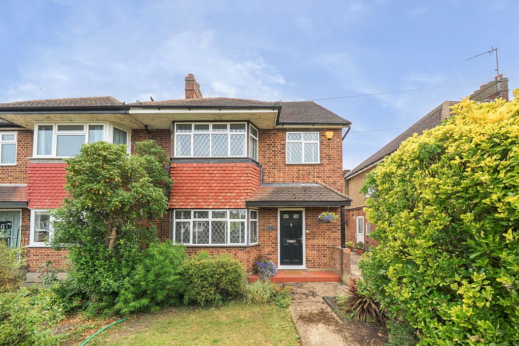 Property photo 1 of 21 1335499-21-689Ca9...