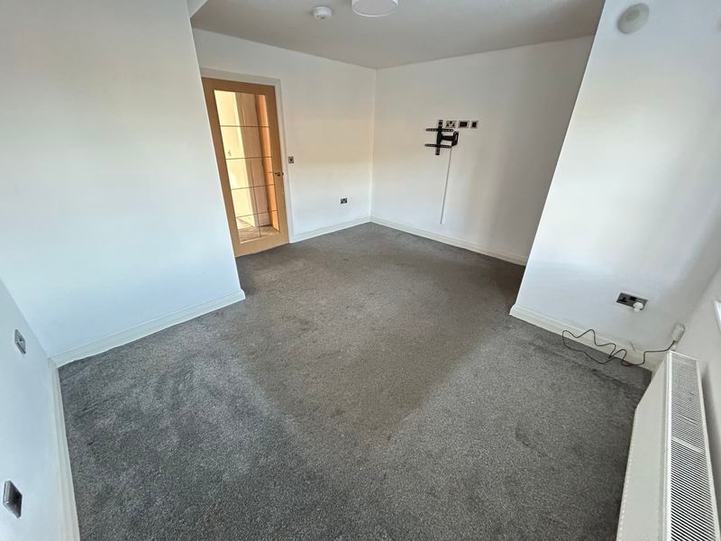 Property photo 3 of 17 Photo 3