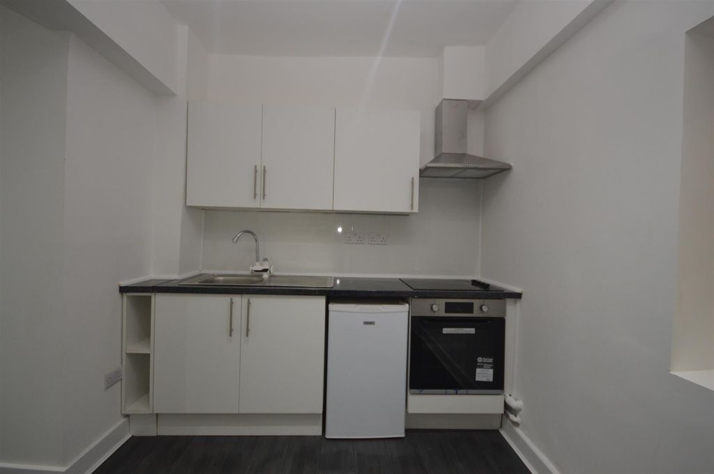 Property photo 1 of 9 Front