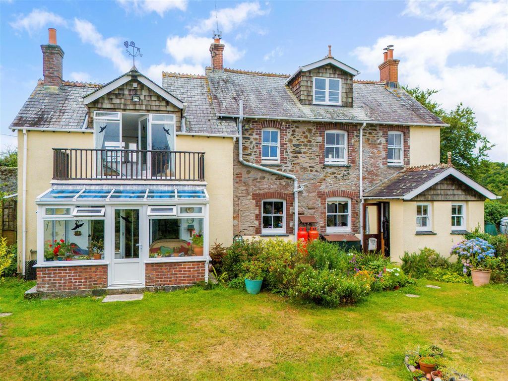 Property photo 2 of 26 Ph3_6420111.Jpg