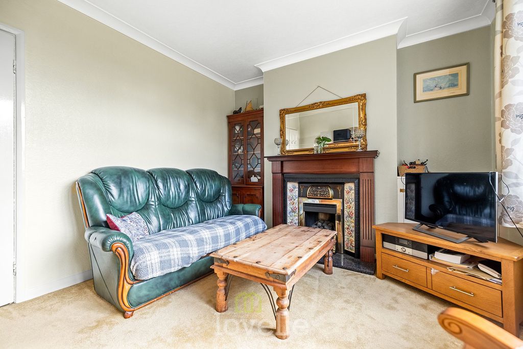 Property photo 3 of 23