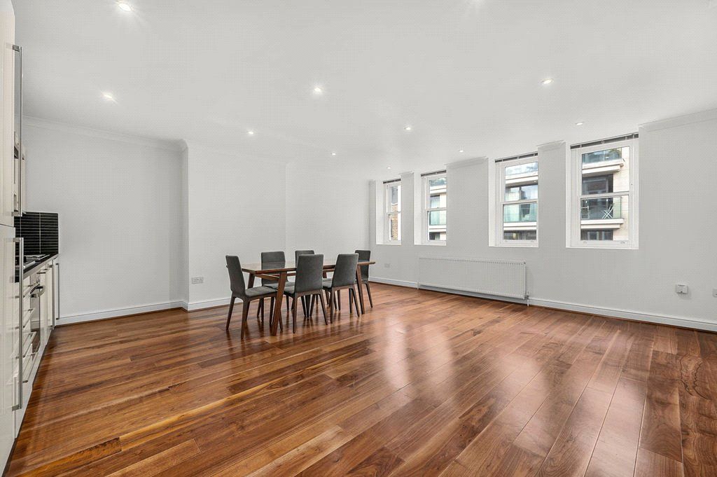 Property photo 2 of 10 Living Room