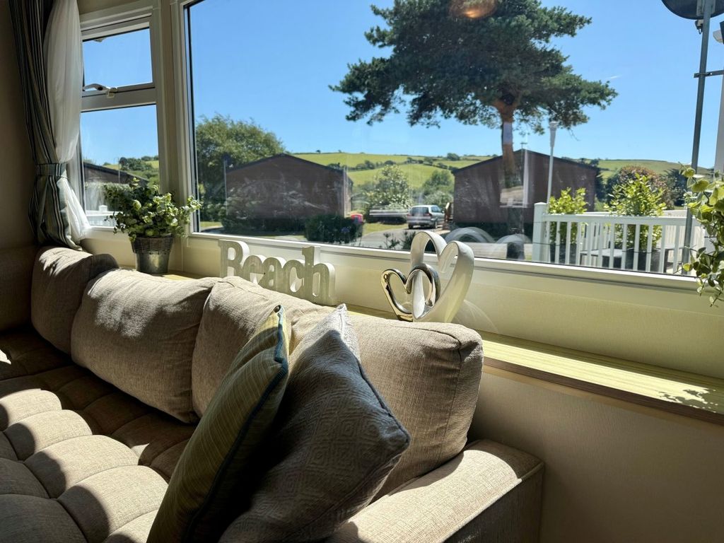Property photo 2 of 10 Abi Summerbreeze 2017 Car0058568 142082808.Jpeg
