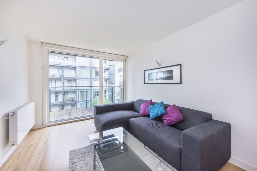 Property photo 1 of 9 Cardinal-Building...
