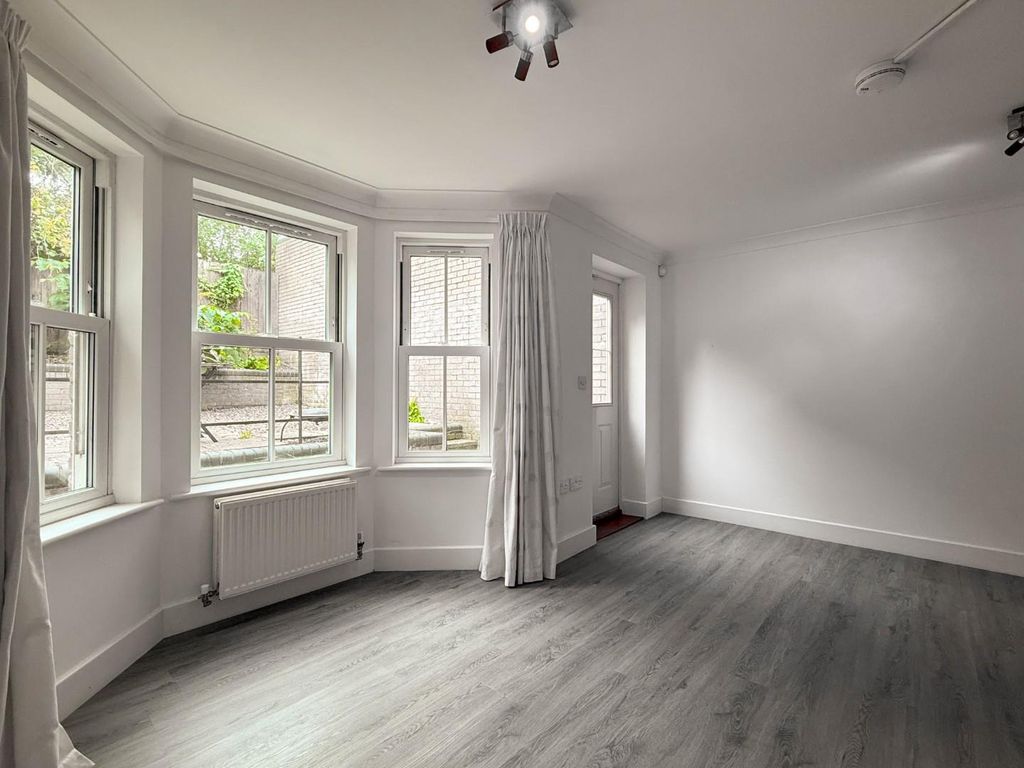 Property photo 3 of 19 20251007_130029957_0.0.Jpg