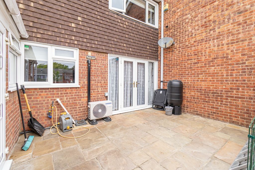 Property photo 3 of 21 5018084