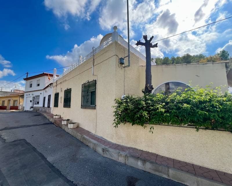 Property photo 1 of 50