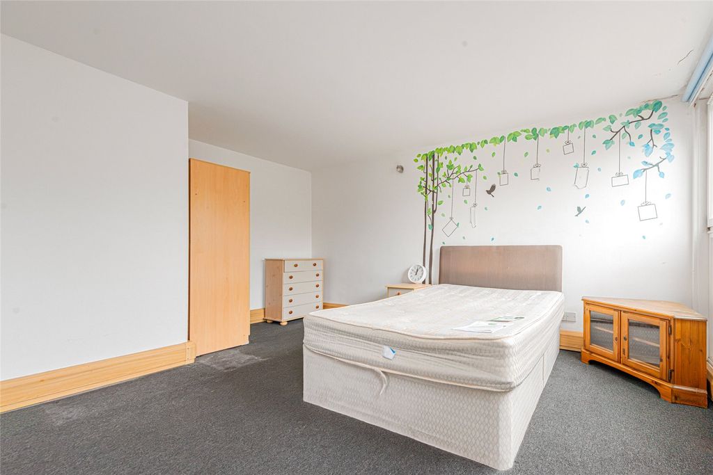 Property photo 3 of 9 Picture No. 16