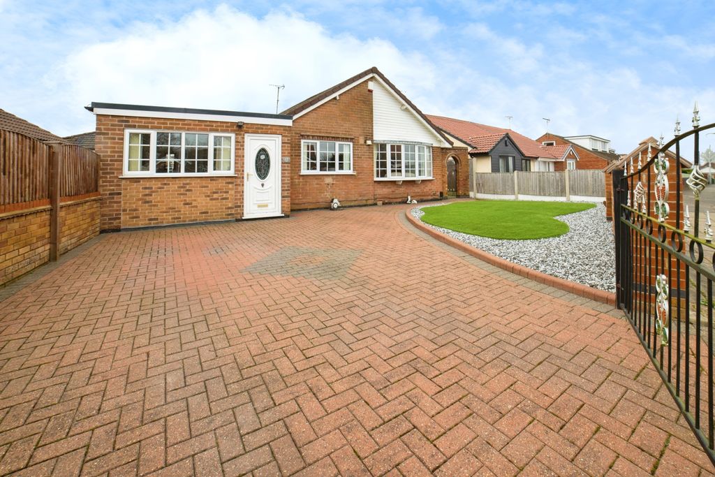 Property photo 1 of 17 Front
